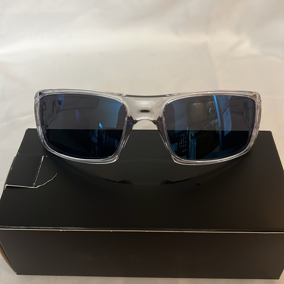Pre Owned Like New “OAKLEY” CRANKSHAFT Polished Clear Frame Lens Ice Iridium - Picture 2 of 8